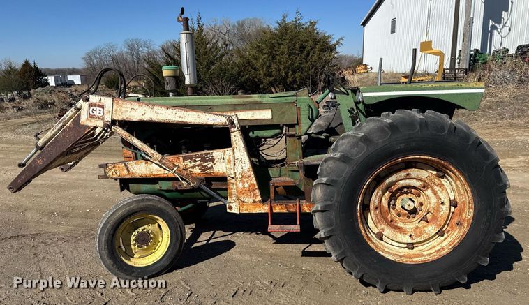 image for item NN9749 1966 Oliver 1850 tractor
