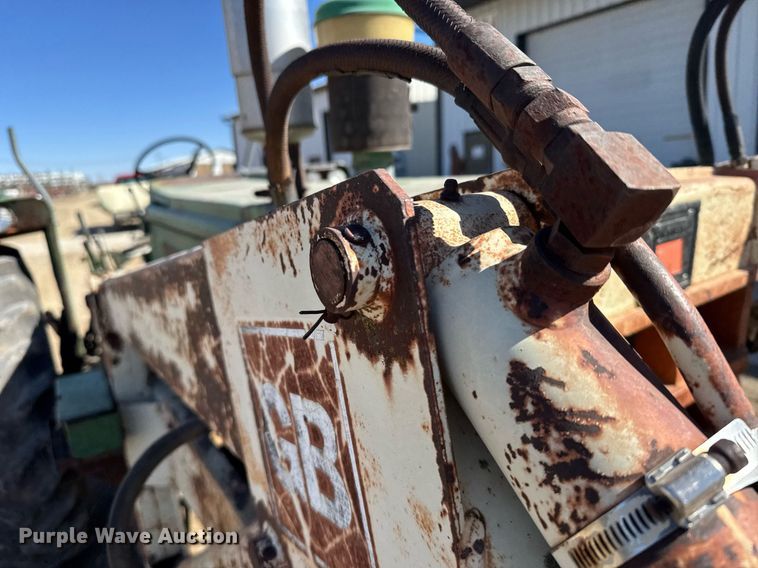 image for item NN9749 1966 Oliver 1850 tractor