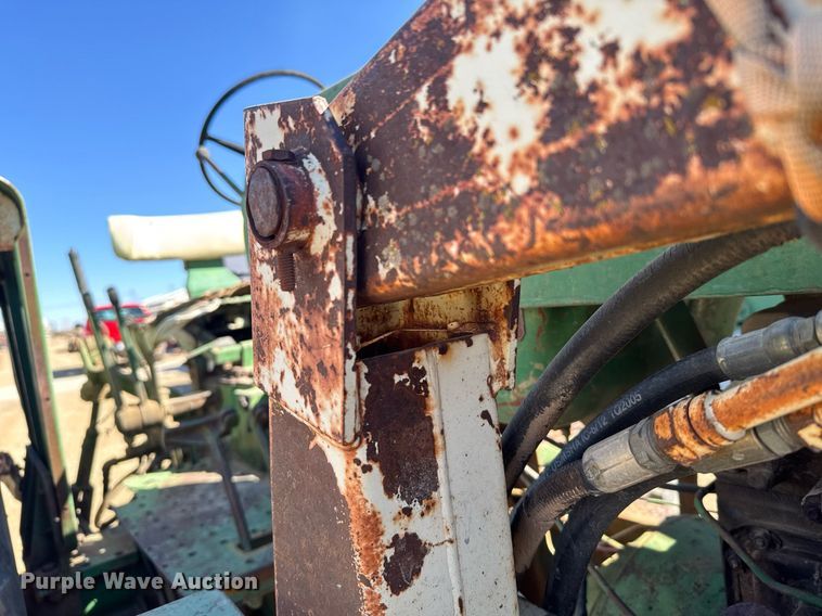 image for item NN9749 1966 Oliver 1850 tractor