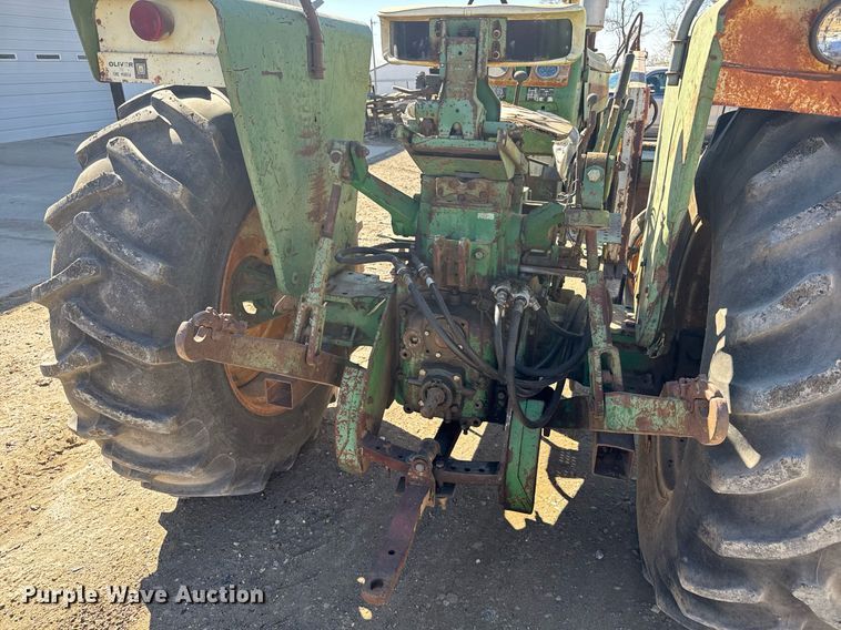 image for item NN9749 1966 Oliver 1850 tractor
