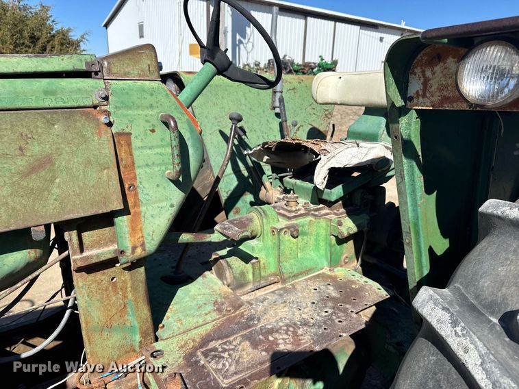 image for item NN9749 1966 Oliver 1850 tractor