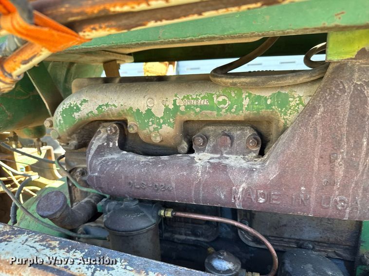 image for item NN9749 1966 Oliver 1850 tractor