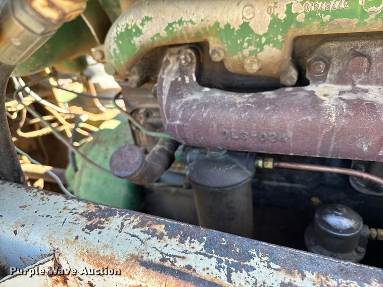 image for item NN9749 1966 Oliver 1850 tractor