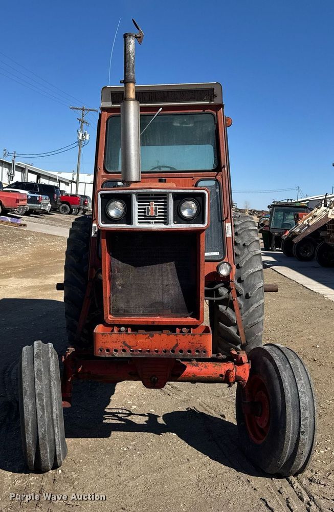 image for item NN9750 International 1466 tractor