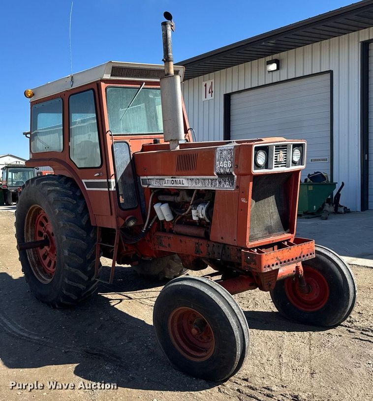 image for item NN9750 International 1466 tractor