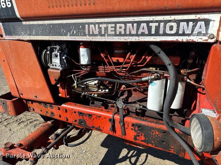 image for item NN9750 International 1466 tractor