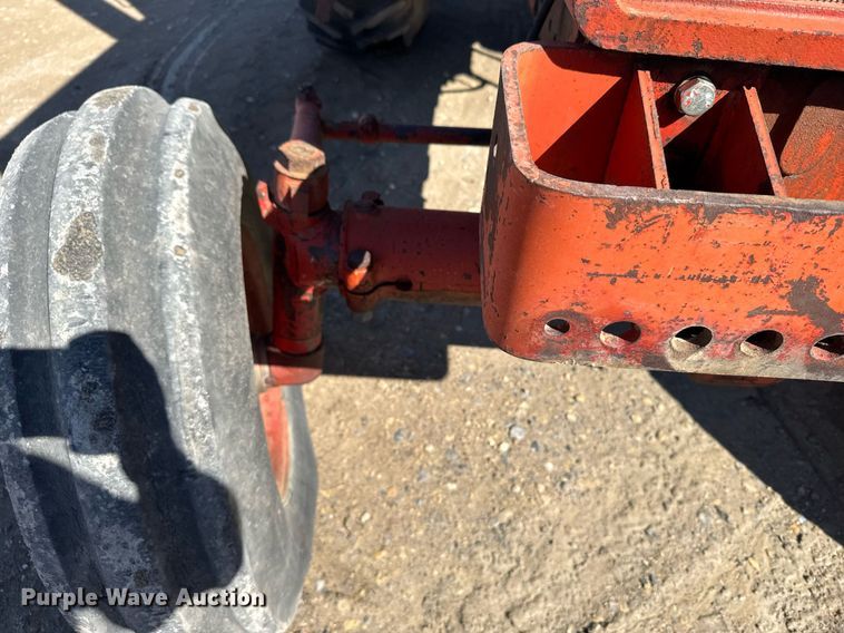 image for item NN9750 International 1466 tractor