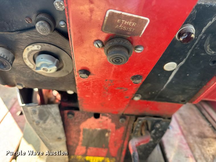 image for item NN9750 International 1466 tractor