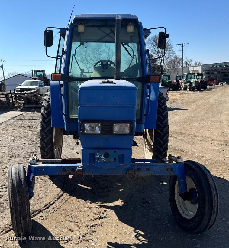 image for item NN9751 1992 Ford 5640 tractor