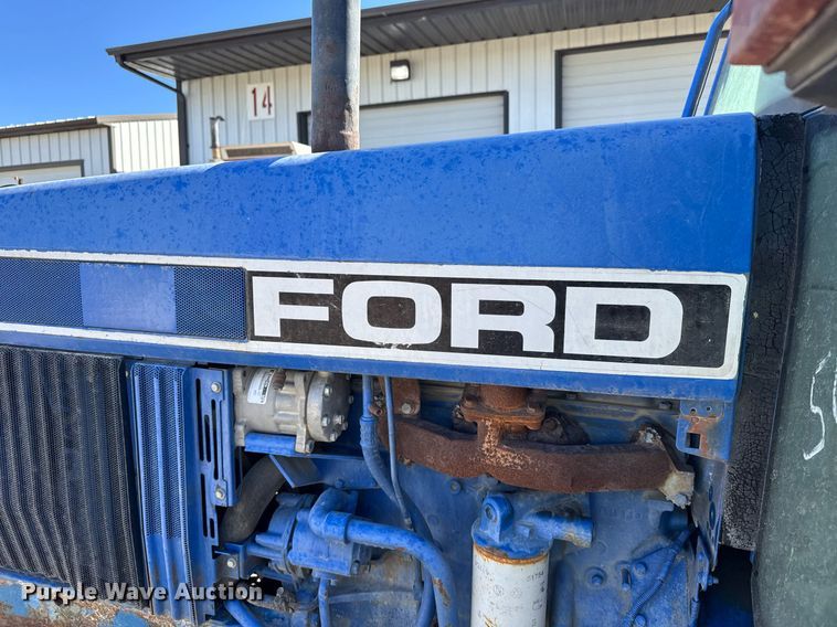 image for item NN9751 1992 Ford 5640 tractor