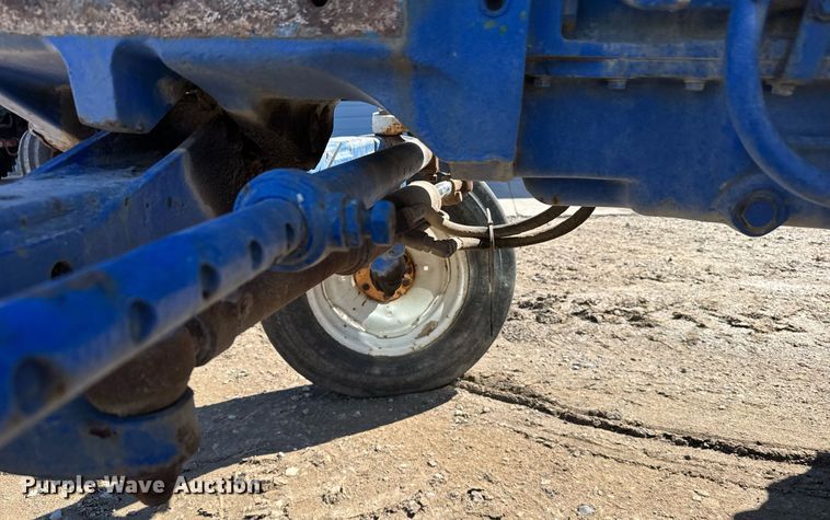 image for item NN9751 1992 Ford 5640 tractor