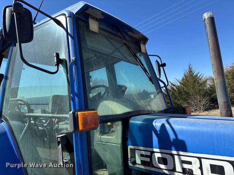 image for item NN9751 1992 Ford 5640 tractor
