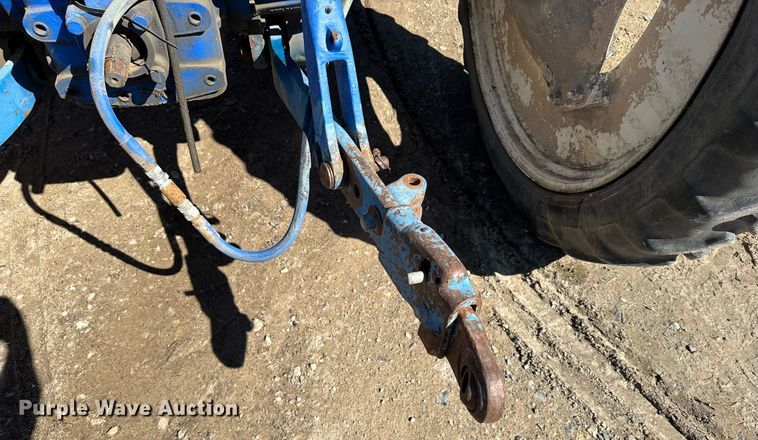 image for item NN9751 1992 Ford 5640 tractor