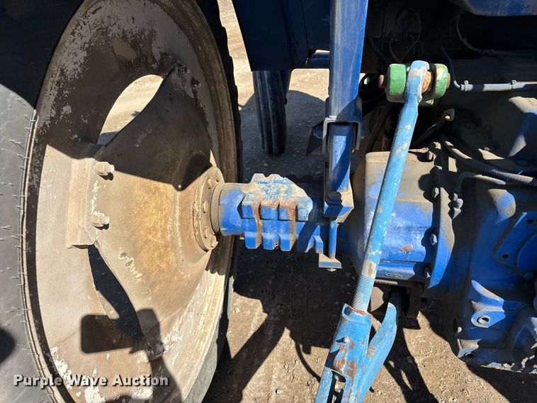 image for item NN9751 1992 Ford 5640 tractor