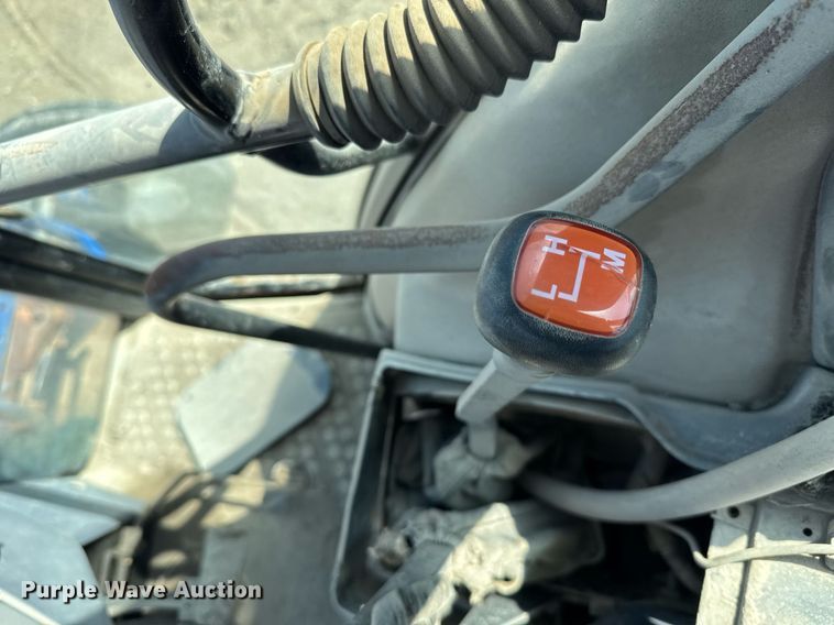 image for item NN9751 1992 Ford 5640 tractor