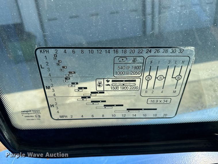 image for item NN9751 1992 Ford 5640 tractor