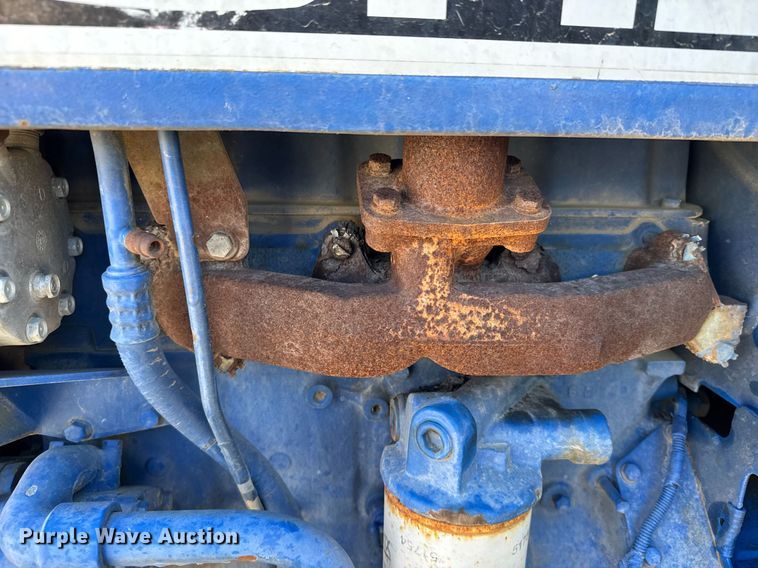 image for item NN9751 1992 Ford 5640 tractor