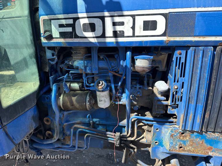 image for item NN9751 1992 Ford 5640 tractor