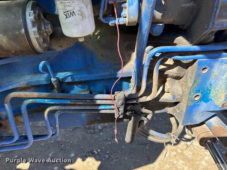 image for item NN9751 1992 Ford 5640 tractor