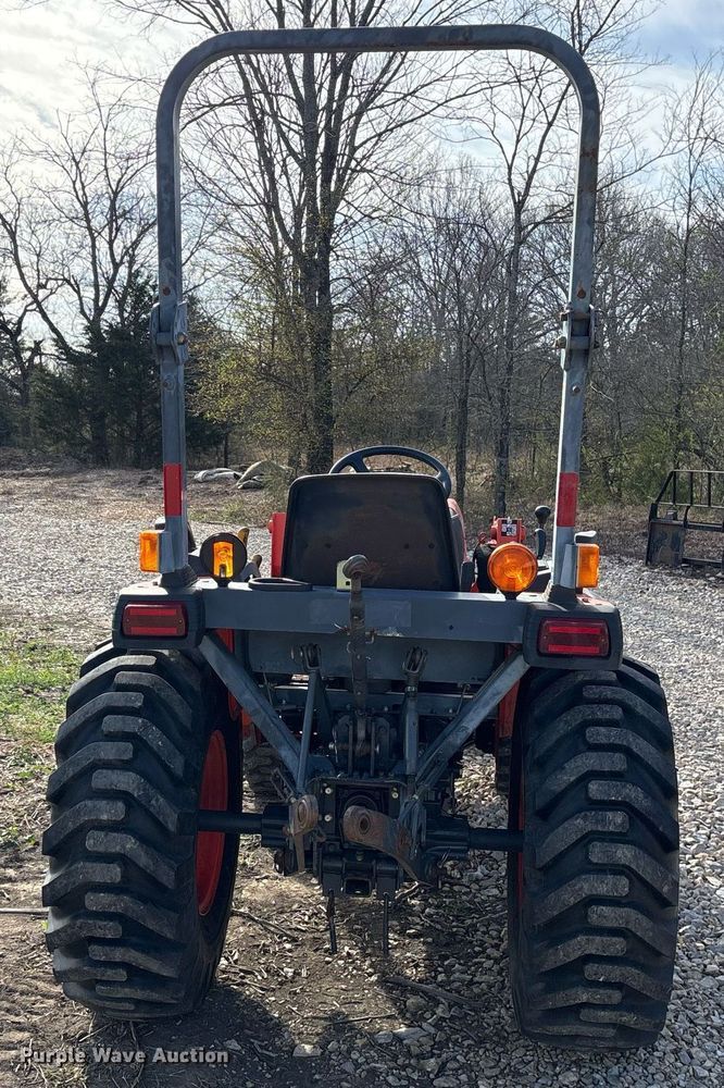 image for item OB9544 2007 Kubota B3200 HST MFWD tractor