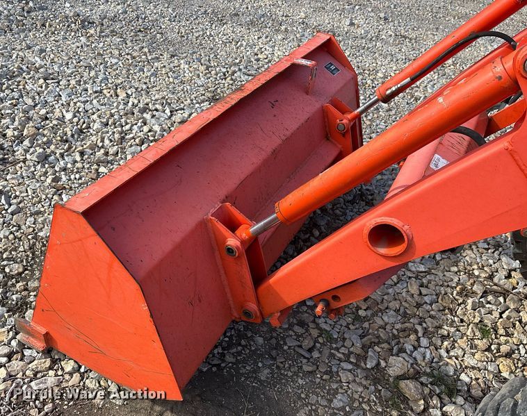 image for item OB9544 2007 Kubota B3200 HST MFWD tractor