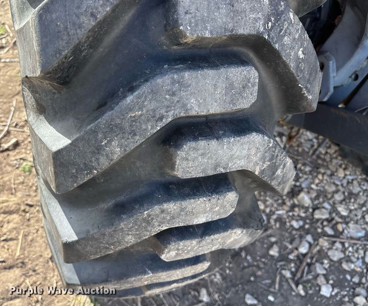 image for item OB9544 2007 Kubota B3200 HST MFWD tractor