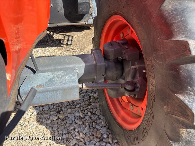 image for item OB9547 2015 Kubota M5-111D MFWD tractor