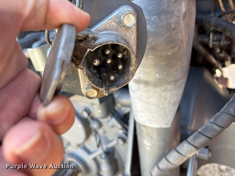 image for item OB9547 2015 Kubota M5-111D MFWD tractor