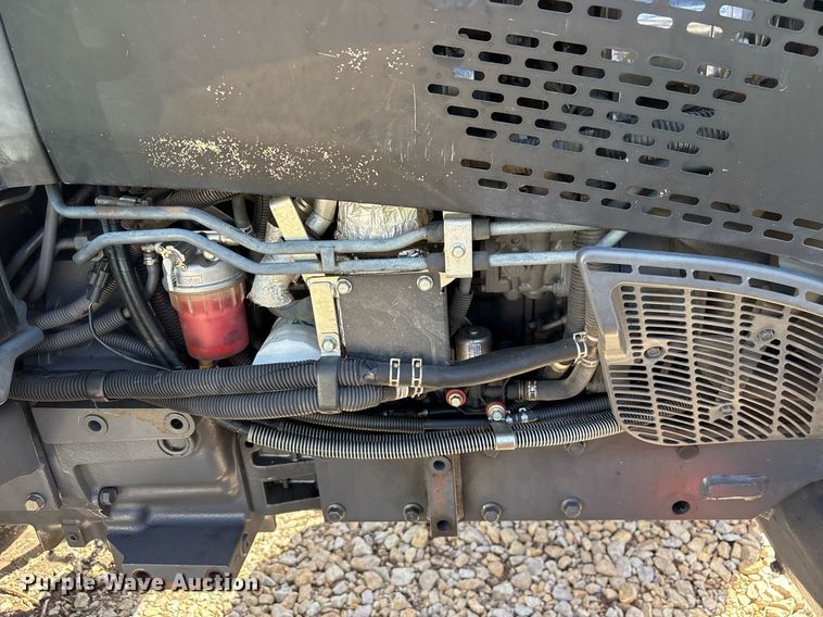 image for item OB9547 2015 Kubota M5-111D MFWD tractor