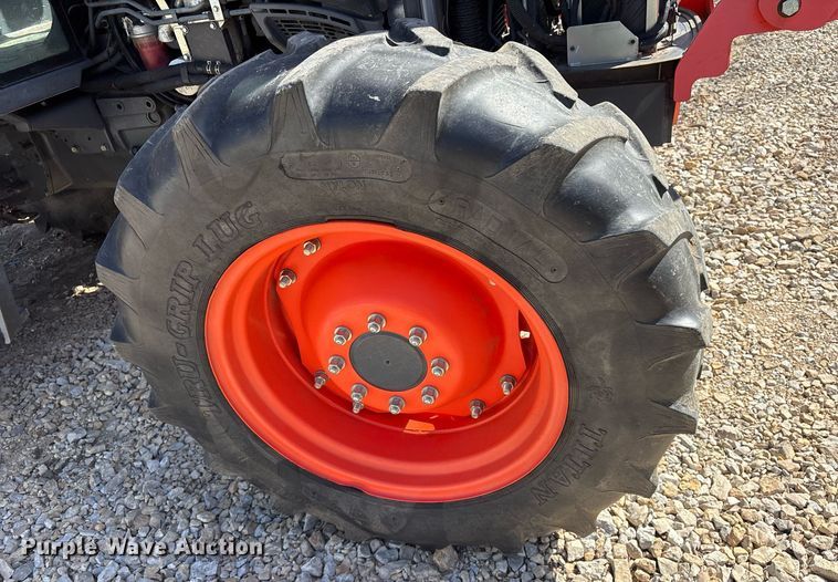 image for item OB9547 2015 Kubota M5-111D MFWD tractor