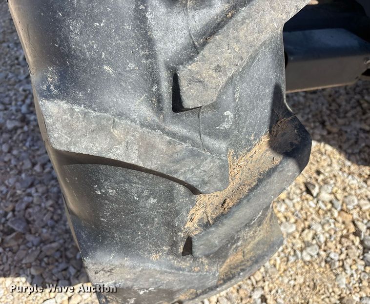 image for item OB9547 2015 Kubota M5-111D MFWD tractor