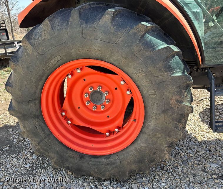image for item OB9547 2015 Kubota M5-111D MFWD tractor