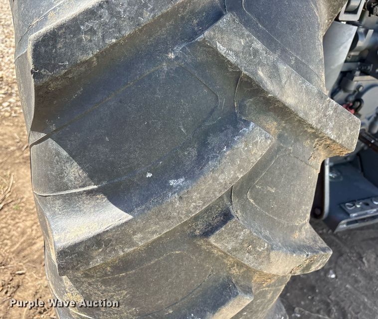 image for item OB9547 2015 Kubota M5-111D MFWD tractor