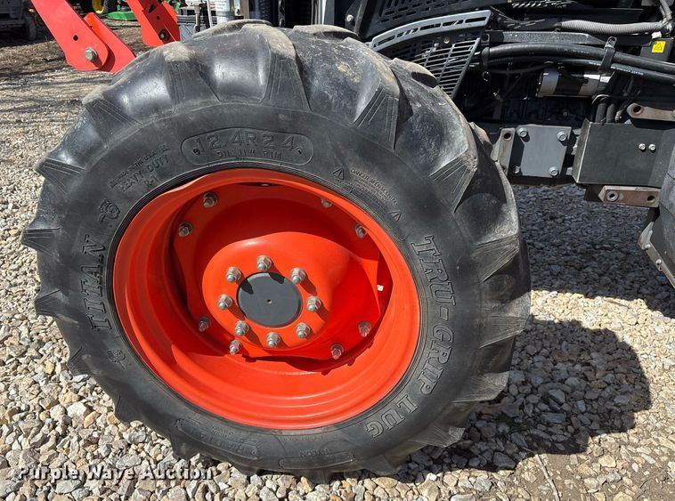 image for item OB9547 2015 Kubota M5-111D MFWD tractor