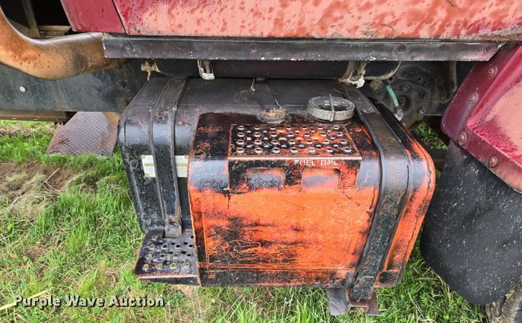 image for item OG9022 1973 Ford 9000 grain truck