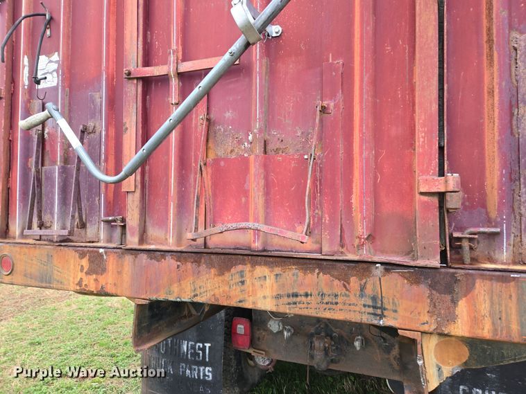 image for item OG9022 1973 Ford 9000 grain truck