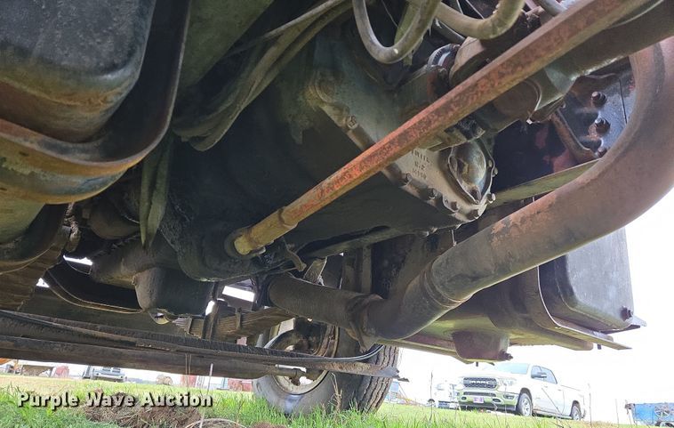 image for item OG9022 1973 Ford 9000 grain truck