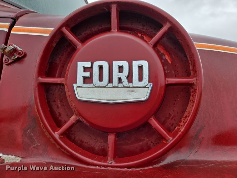 image for item OG9022 1973 Ford 9000 grain truck