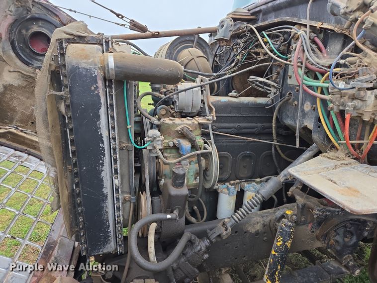 image for item OG9022 1973 Ford 9000 grain truck