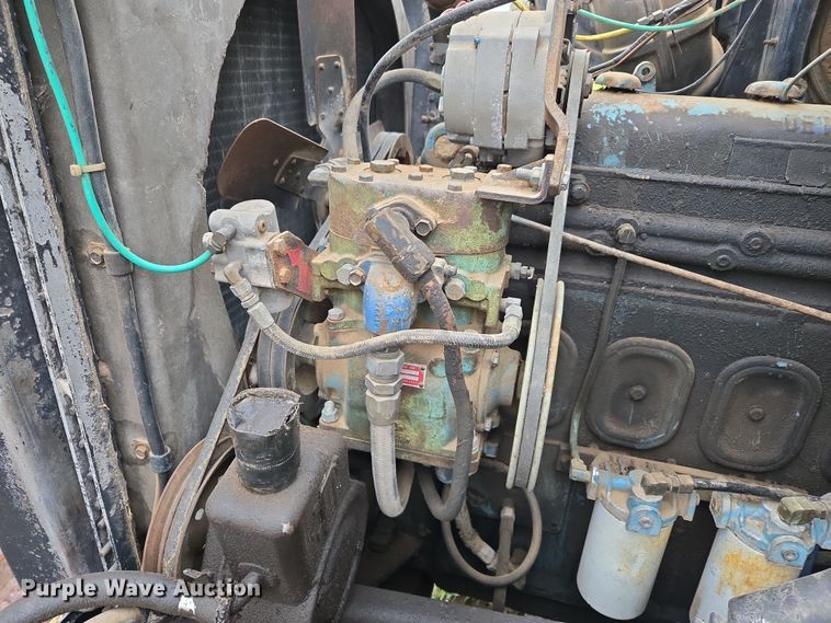 image for item OG9022 1973 Ford 9000 grain truck