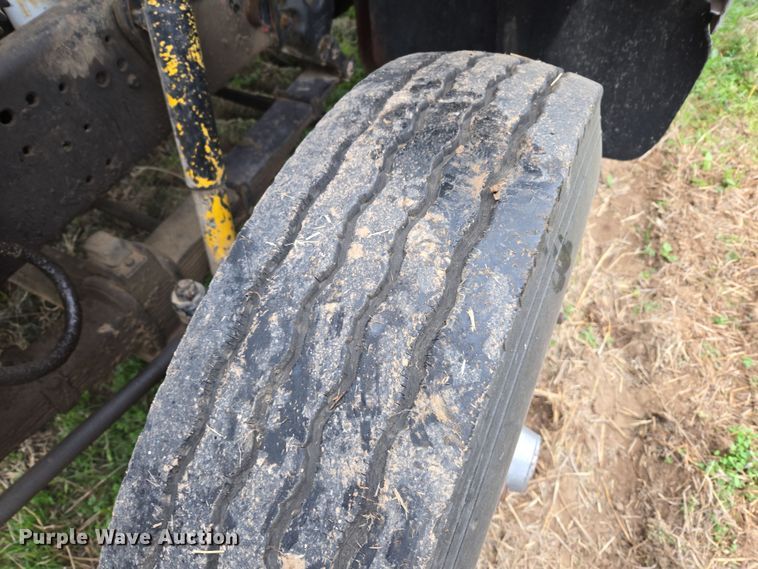 image for item OG9022 1973 Ford 9000 grain truck