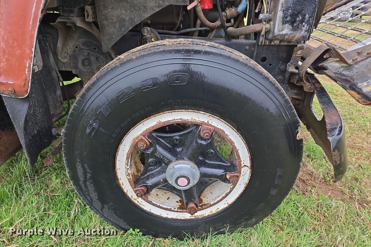 image for item OG9022 1973 Ford 9000 grain truck