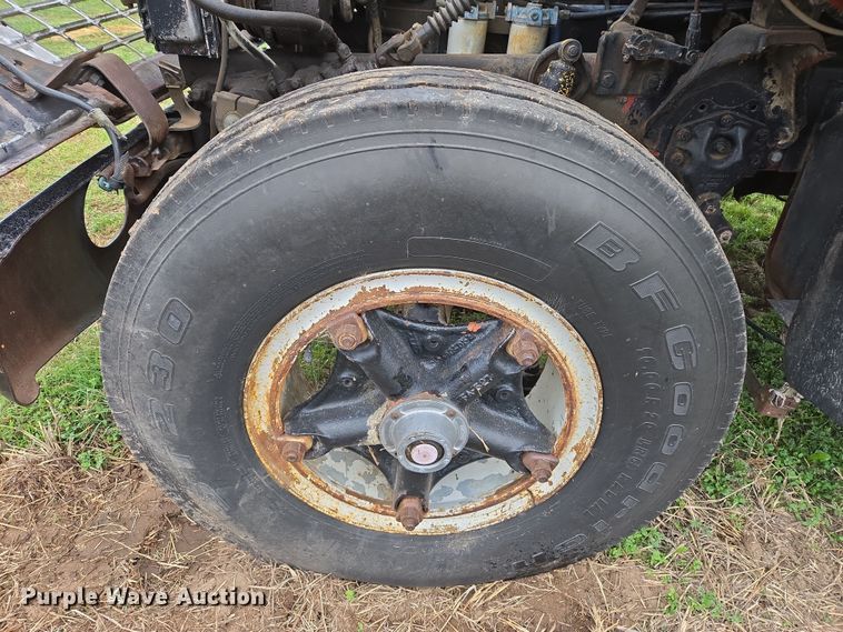 image for item OG9022 1973 Ford 9000 grain truck