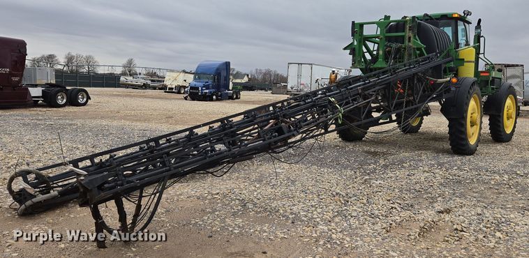 image for item YA0391 2006 John Deere 4710 sprayer