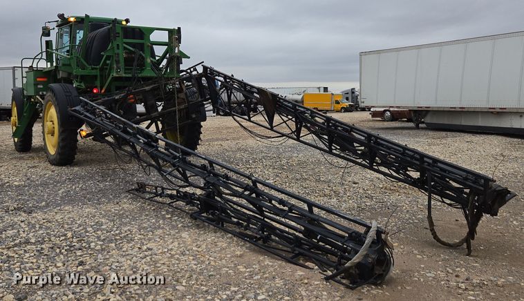 image for item YA0391 2006 John Deere 4710 sprayer