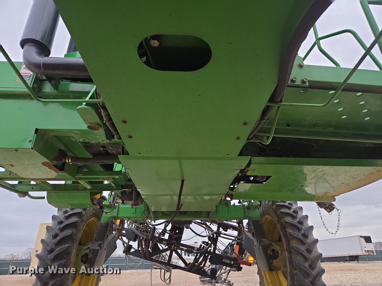 image for item YA0391 2006 John Deere 4710 sprayer