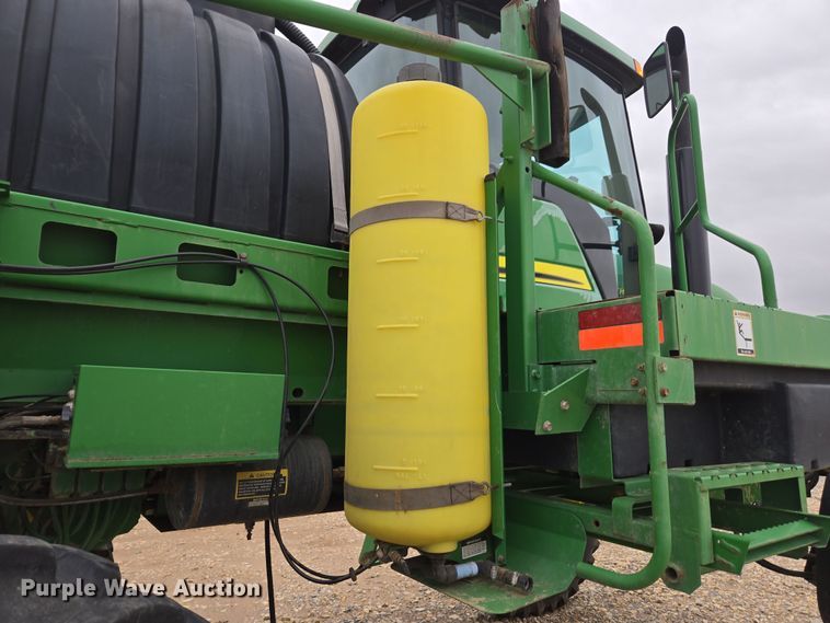 image for item YA0391 2006 John Deere 4710 sprayer