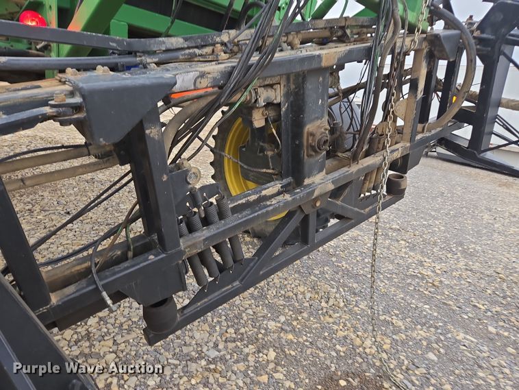 image for item YA0391 2006 John Deere 4710 sprayer