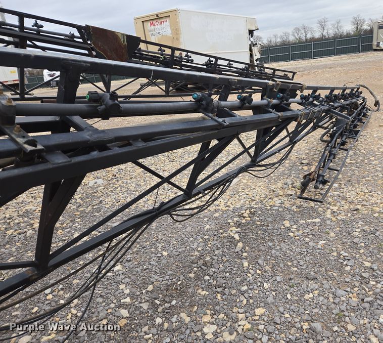 image for item YA0391 2006 John Deere 4710 sprayer