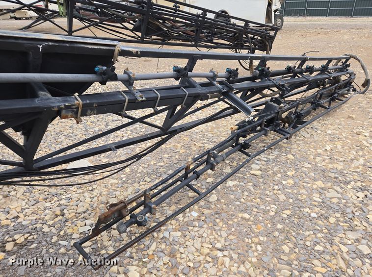 image for item YA0391 2006 John Deere 4710 sprayer